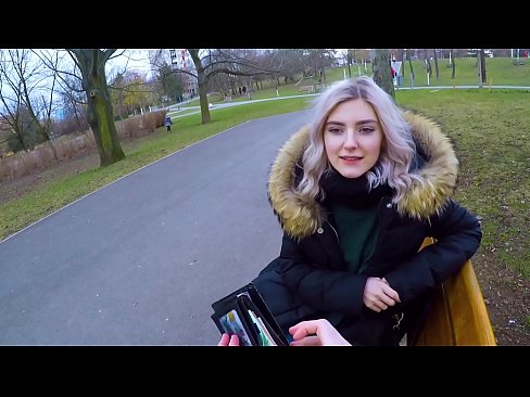 ❤️ Swallows ib tug neeg txawv lub kub cum rau nyiaj - blowjob nyob rau hauv lub tiaj ua si los ntawm Eva Elfie porn  ntawm hmn.pornado-co.ru%  ❌️ Ib